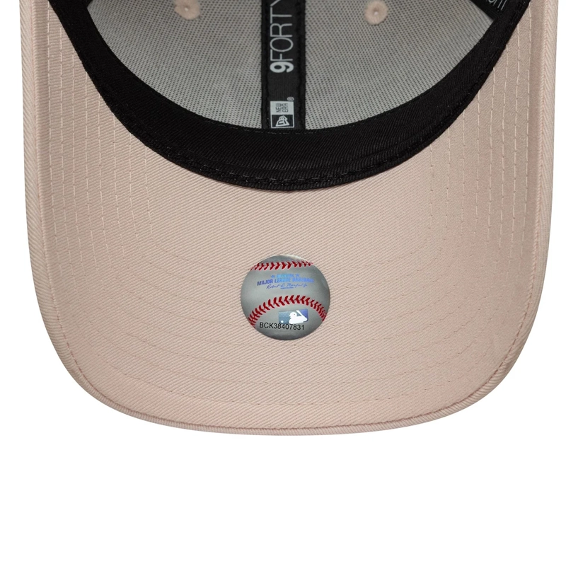 New Era 9FORTY New York Yankees Cap Metallic Logo Rose 60771638