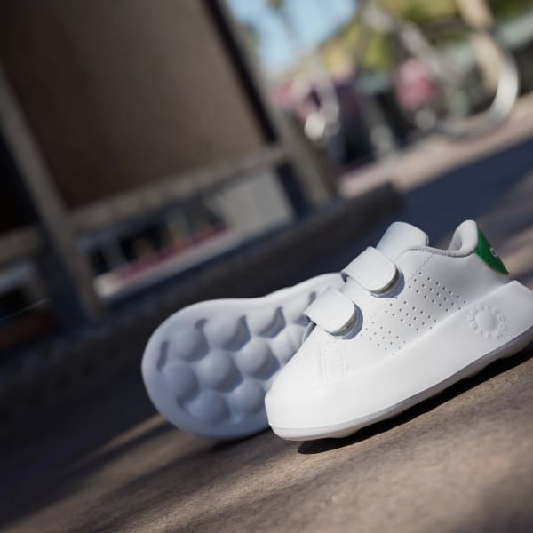 https://assets.adidas.com/images/w_600,f_auto,q_auto/d6f04f29a06b4b4dad48355e64f189fa_9366/Advantage_Shoes_Kids_White_ID5286_HM10.jpg