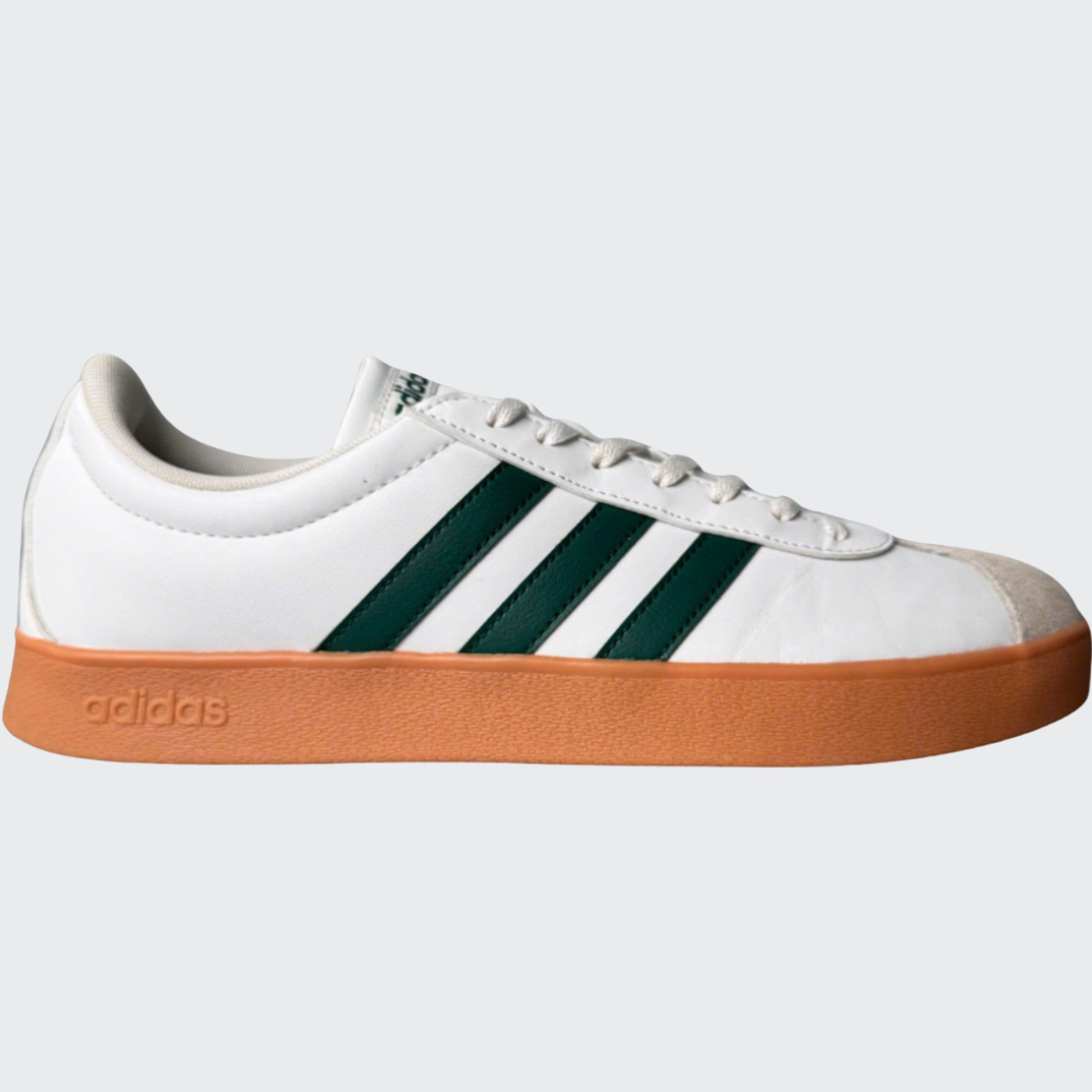 Chaussures Homme Adidas VL COURT BASE Blanches l gantes Confortables chaussures-homme-adidas-vl-court-base-blanches-l-gantes-confortables