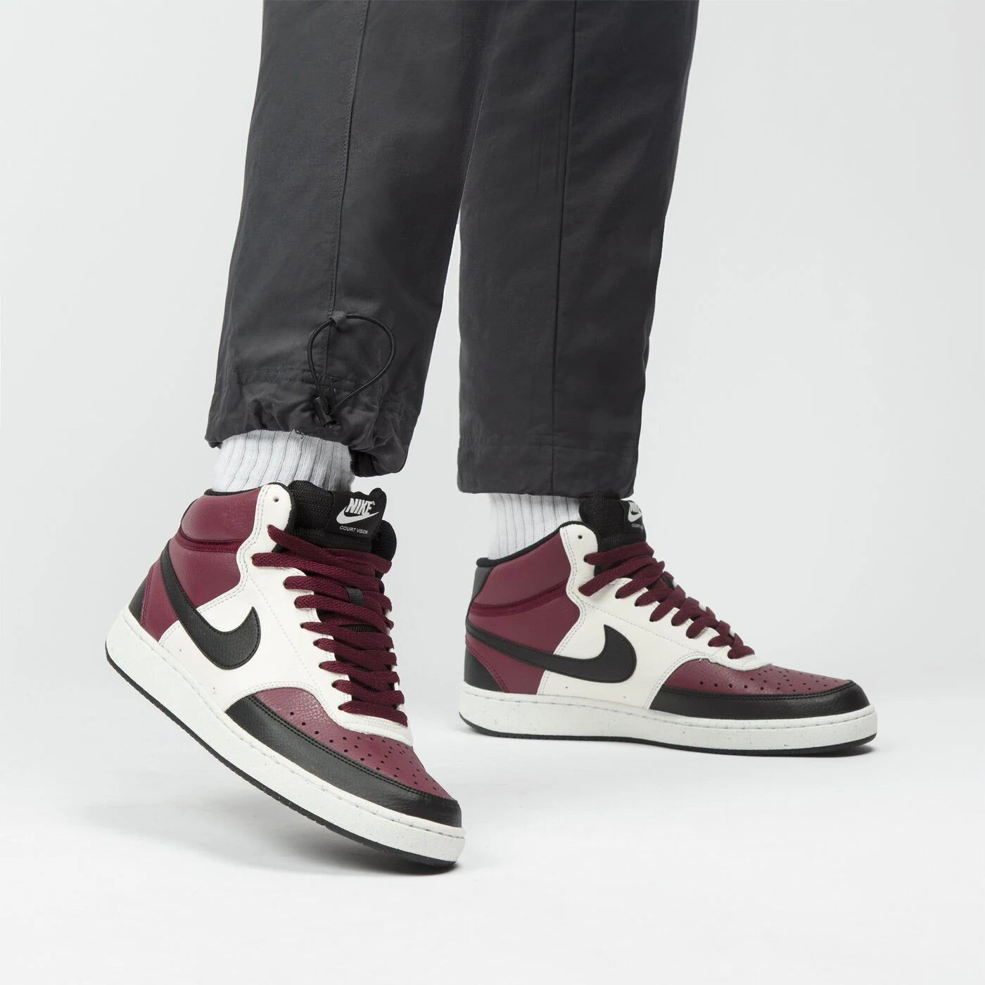 Nike Court Vision Mid NN Blanches Homme Élégantes Baskets	DN3577-600