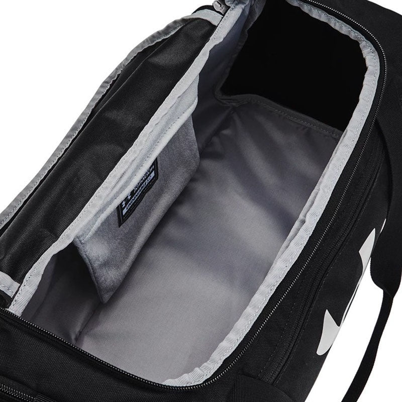 Sac de Sport UA Undeniable 5.0 Small 40L Noir Déperlant Robuste et Polyvalent